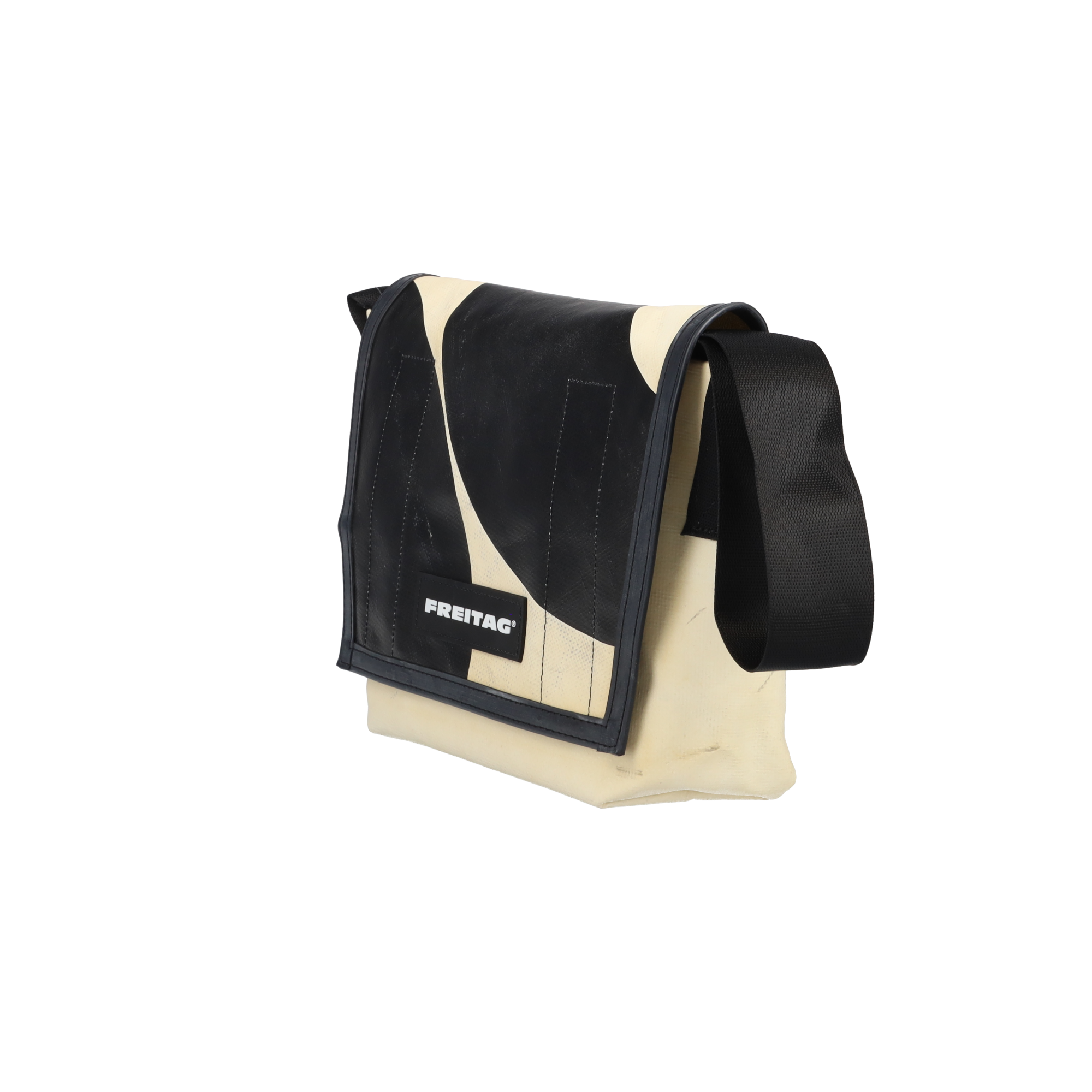 F11 LASSIE | 910027 | FREITAG