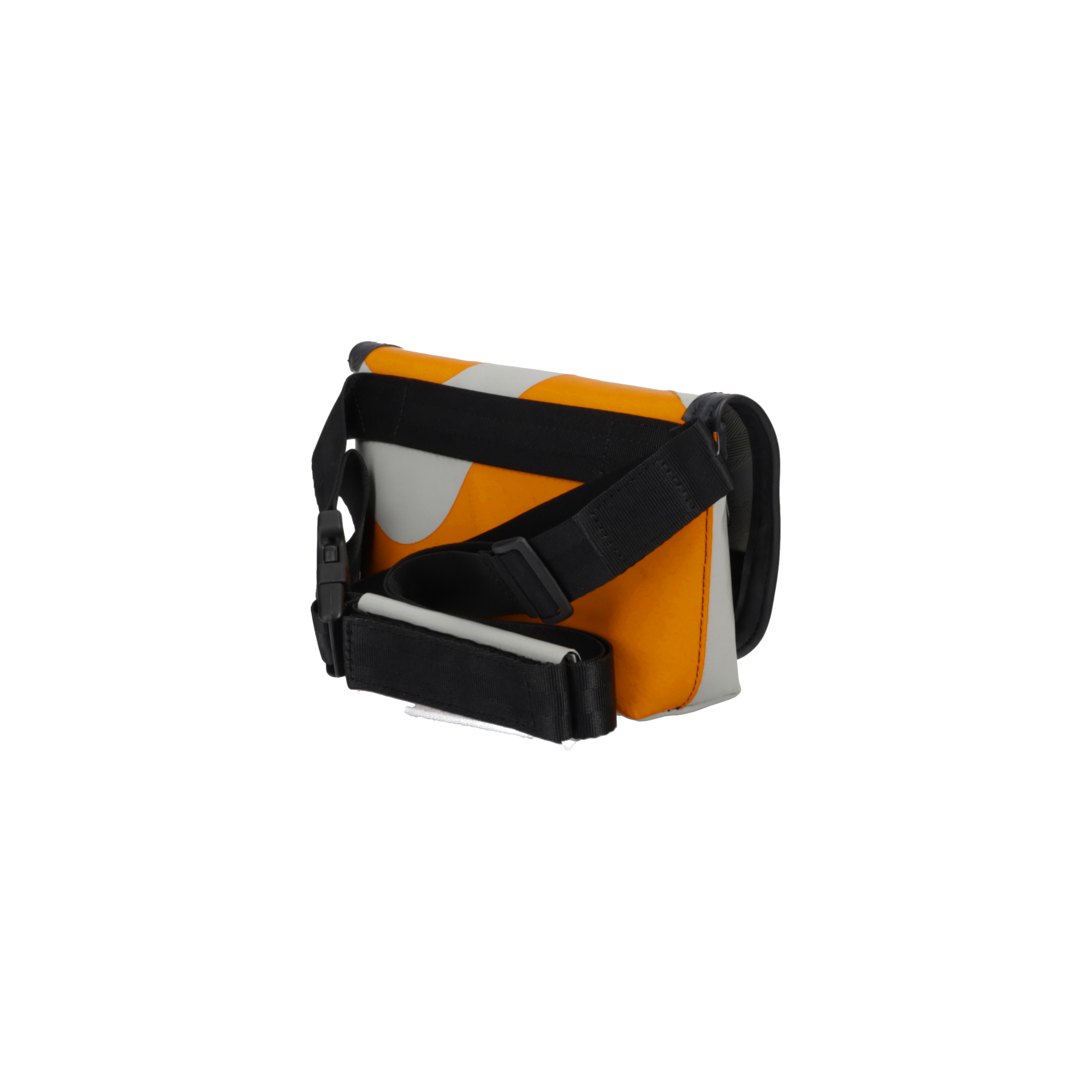 F40 JAMIE | 254400 | FREITAG